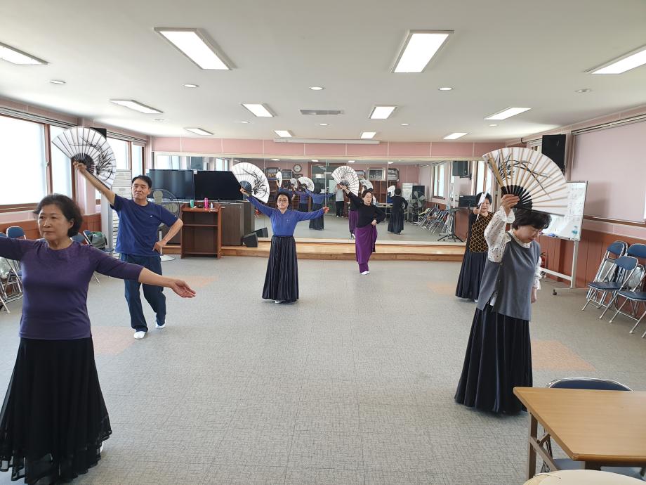 2023 탄천면 상반기 평생학습 "우리춤" 이미지